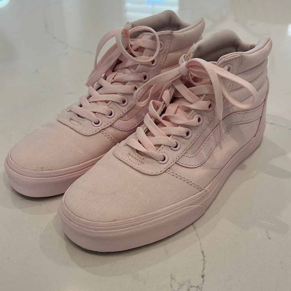 Light Pink Sk8-Hi Vans, Womens size 7.5